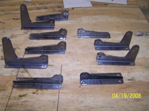 6 Flap and 4 aileron hinges.