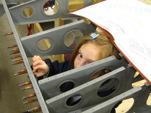 Small fingers are great help!