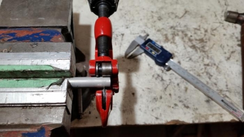 Cutting flap motor bushing