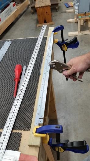 Fluting the floor stifeners refferenced to a line beneath