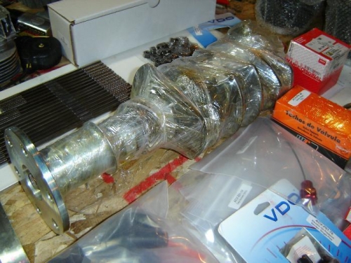 Crankshaft with the pre-installed prop hub.