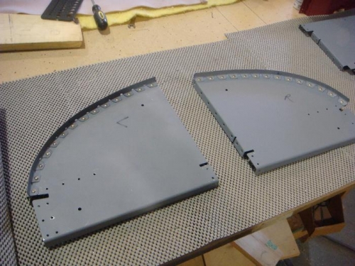 Sub panels - Seal support riveted on