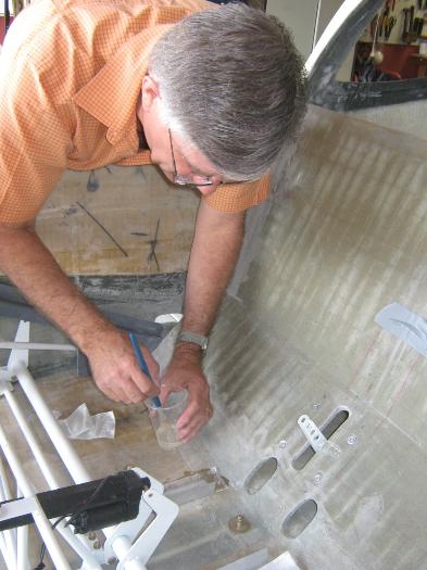 Glassing in the centre console mount brackets