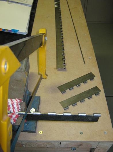 Cutting the hinge strip into individual hinges