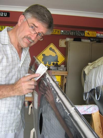 Microballoon filler on the leading edge of both wings