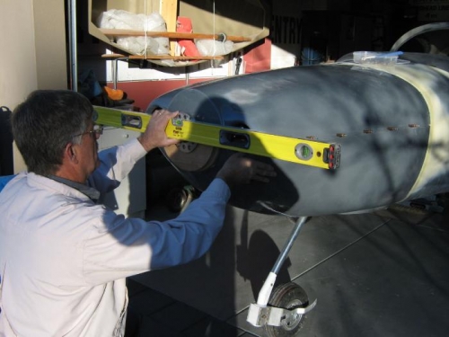 Checking that the vents are horizontal.