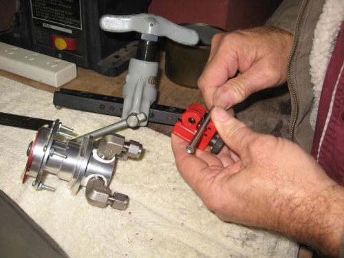 Cutting the tube to length