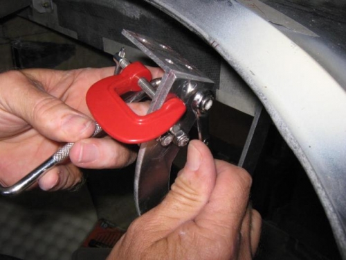 Bolting bracket to hinge