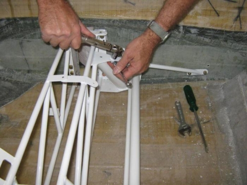 Fitting the spar box rear braces