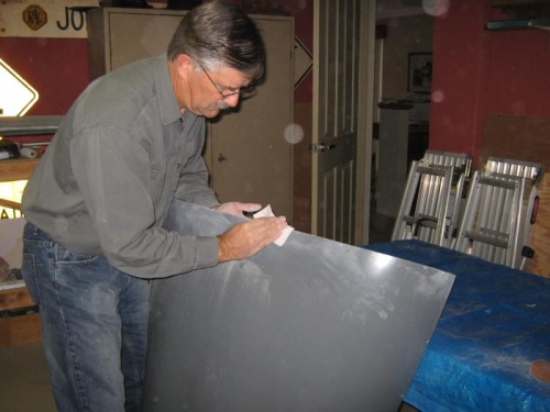 Sanding the top cowl.