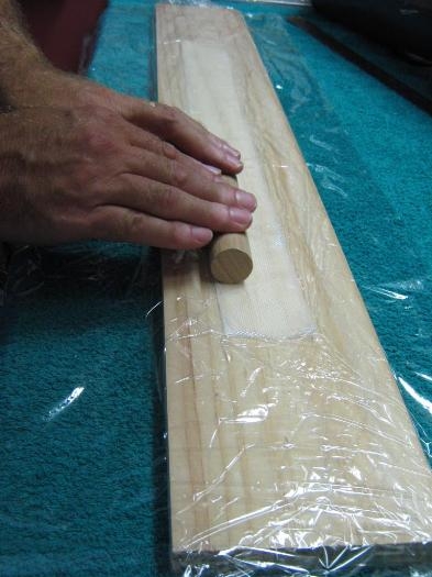 Wetting out the 2 strips of glass sheet