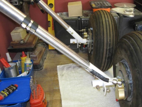 All finished - ready for the plastic brake line to come down the gear legs.