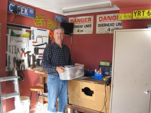 Packing travelling tool kit ......