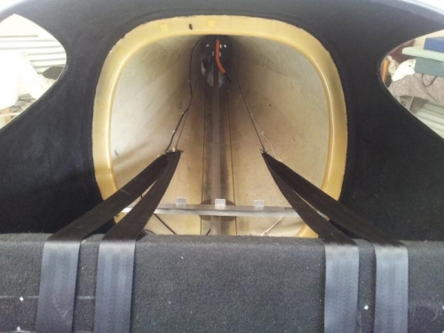 Shoulder belts fitted.