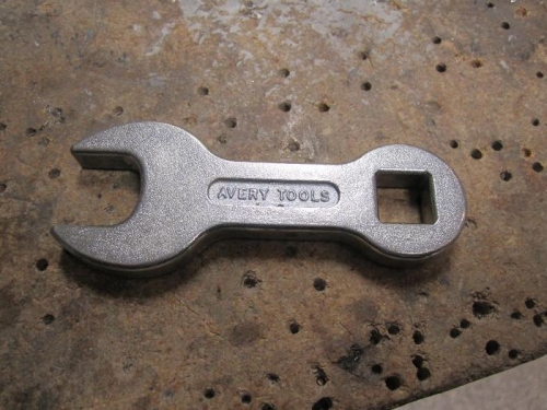 Helpful wrench