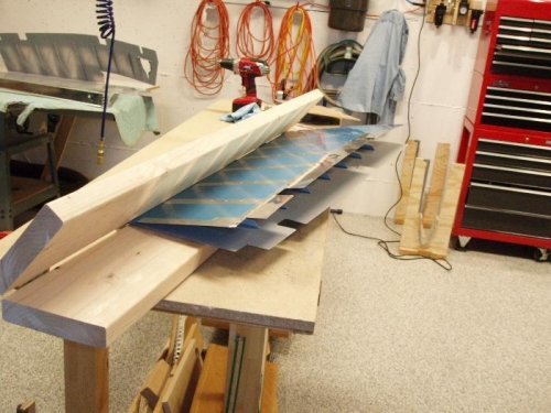 With boards flush only the trailing edge gets pinched