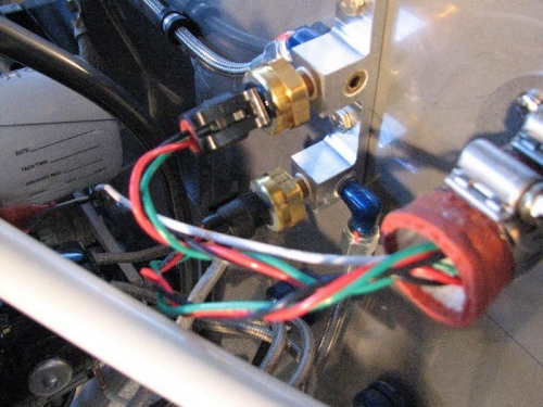 Oil and fuel pressure sensors