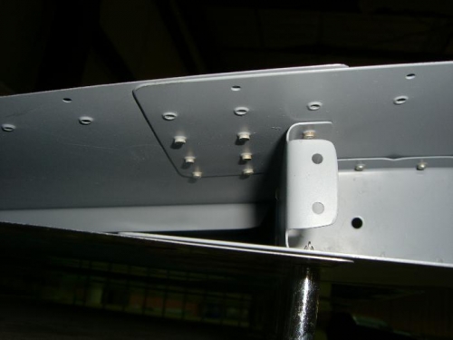 Skin to counter balance skin rivets
