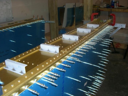 Angles attached to the spar