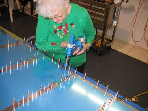 Mom Harter Pulls a Pop-rivet