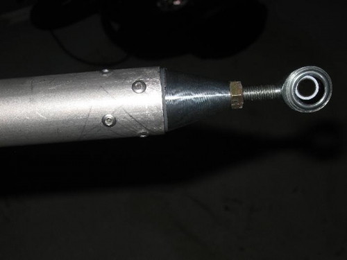 8 x avex A5 rivets evenly spaced around the tube