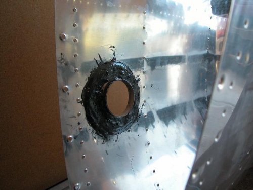 Fuel cap with proseal