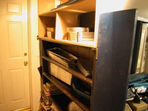 Around the corner shelves with wings ribs