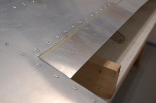 gap seal in flap opening