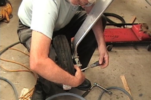 Installing the remaining brake shoe