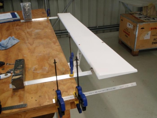 Mass ballancing ailerons