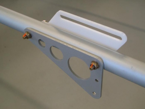 Aileron cable fairlead/Flap teleflex support