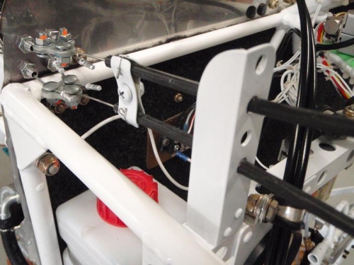 Choke and carby heat **Note extra calble supports