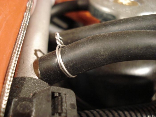 Manifold pressure hose safetied.