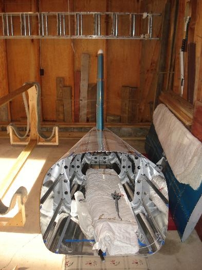 Empennage with rudder inside.