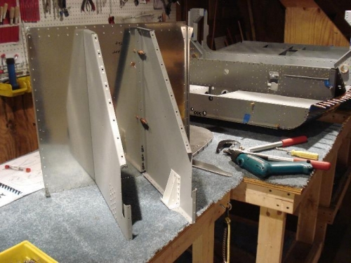 Beginnings of forward lower fuselage section.
