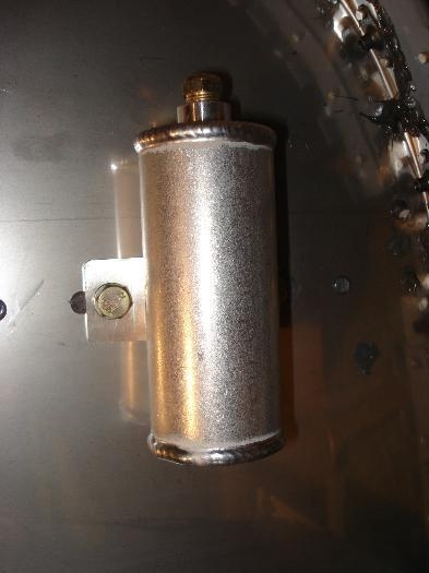 Brake fluid reservoir.