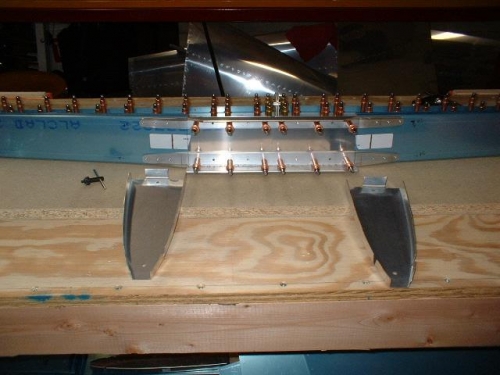 HS-404 Ribs - notched around the HS-710 and HS-714