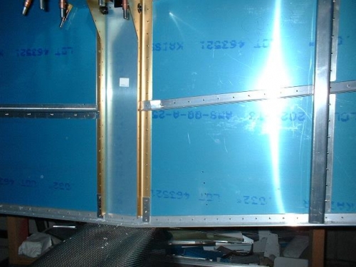 Right side - F704 bulkhead clips drilled to longeron