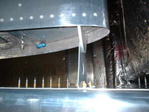 Right fuel tank bracket bolted to fuselage