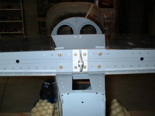 Rear spar bolted to vertical bars