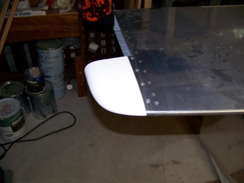 Right tip floxed and riveted to horizontal stabilizer