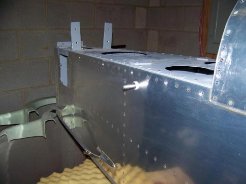 Dynon OAT installed under right side of horizontal stabilizer