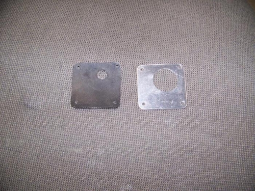 Cover plate and seal for manifold pressure line