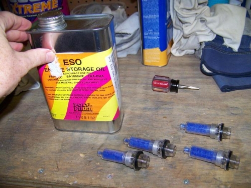 Dessicant plugs recharged, ESO oil for engine