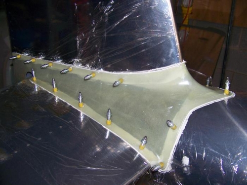 Empennage fairing with 1