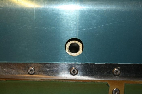 Hole for rod end bearing