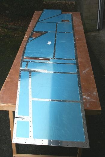 Fuselage side panel