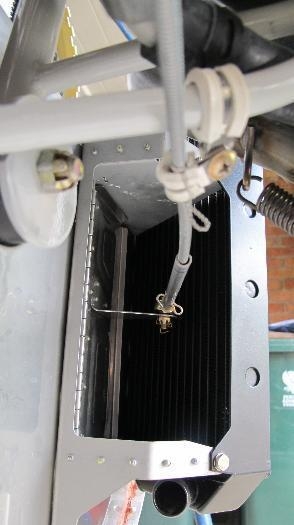 Cabling the heater door
