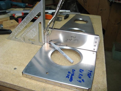 Positioning bottom clip