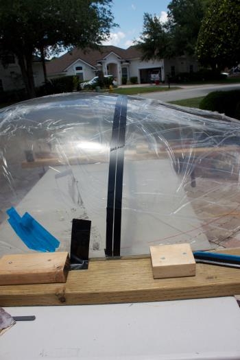 Space between the two elec tapes is the cut line.